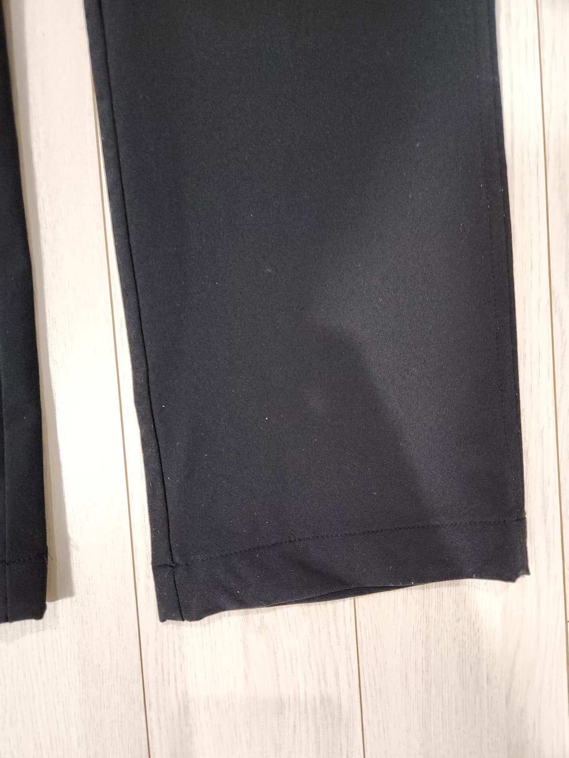 아디다스 기능성 여성 팬츠 사이즈m

사진이 이상하게 나왔는데 새상품처럼 상품이미지3