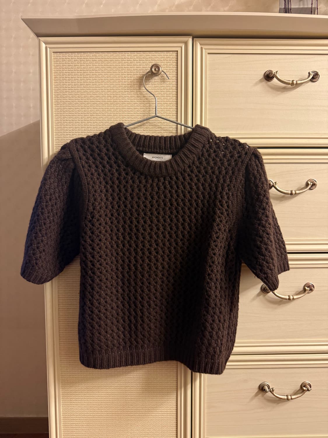 아모멘토 BALLOON SLEEVE CROCHET PULLOVER 브라운 상품이미지3