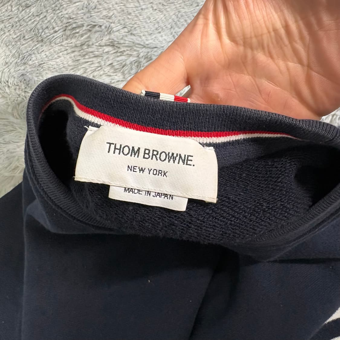 톰브라운 사선완장 맨투맨 2사이즈 상품이미지4