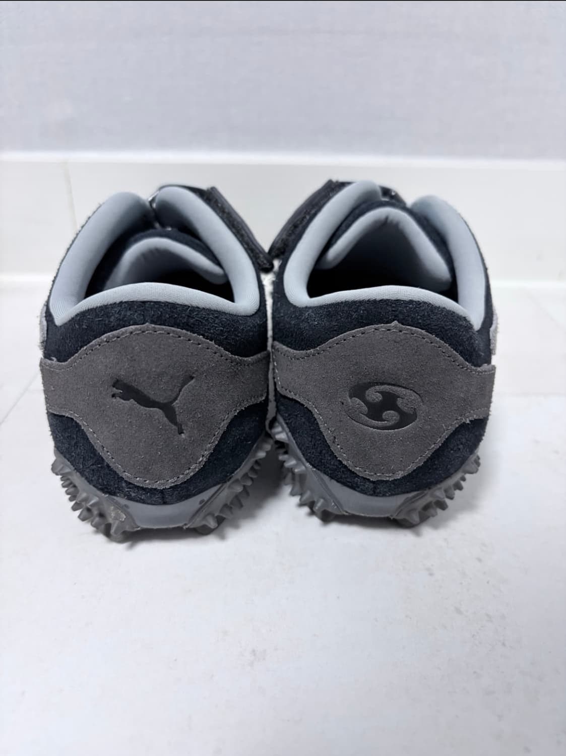 푸마 산산기어 모스트로 플랫 다크 그레이 240 상품이미지4