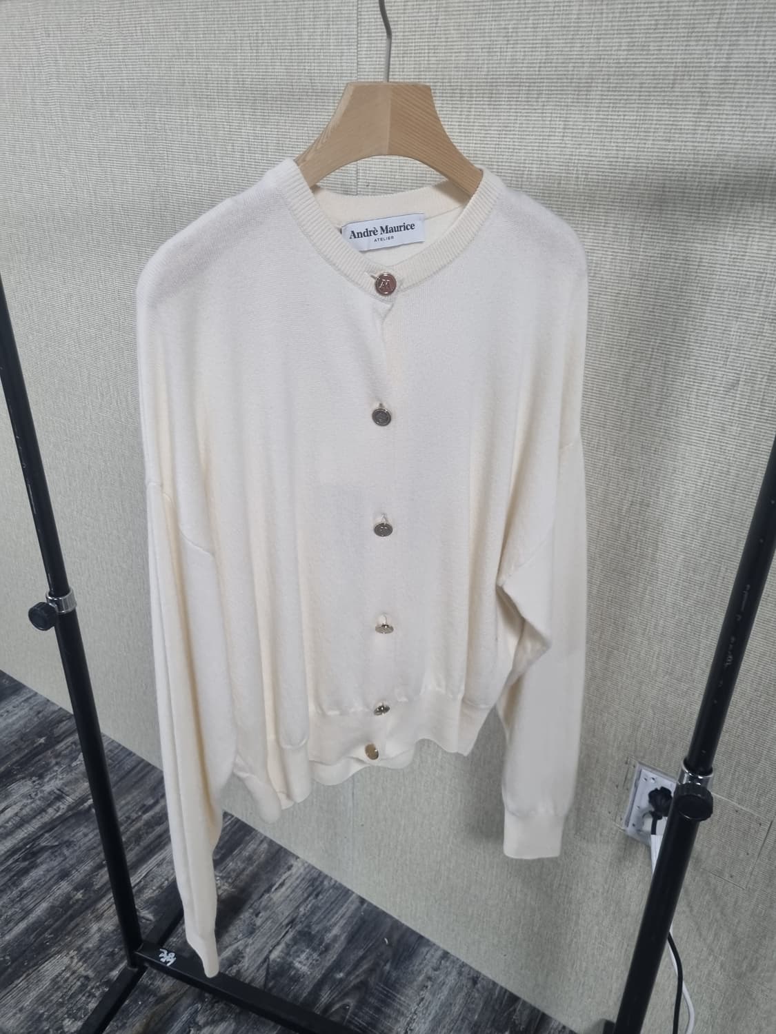 새제품 안드레모리스 아이보리색 가디건 상품이미지1
