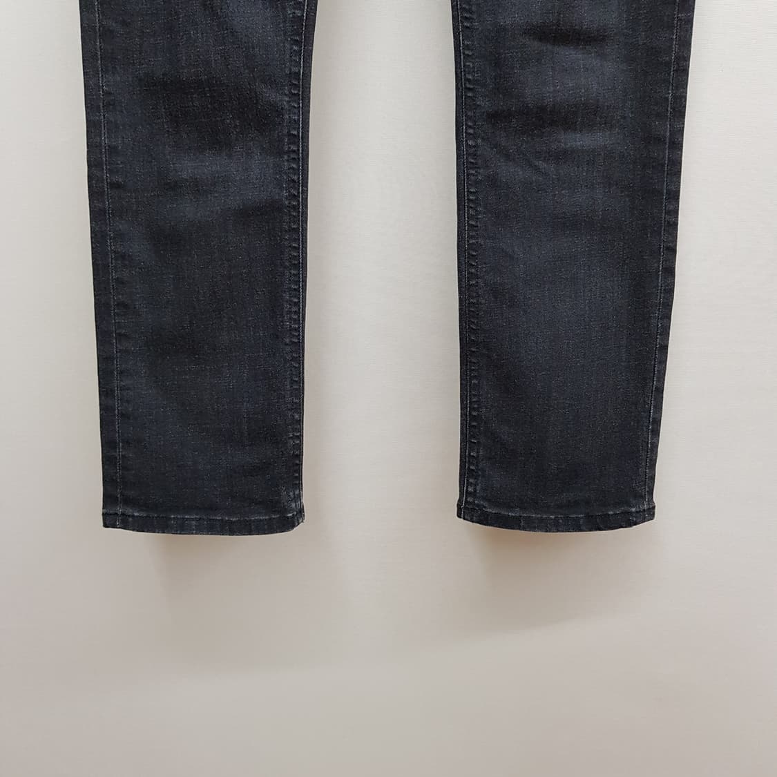 토템 슬림핏 데님 팬츠 (25/32) 상품이미지3