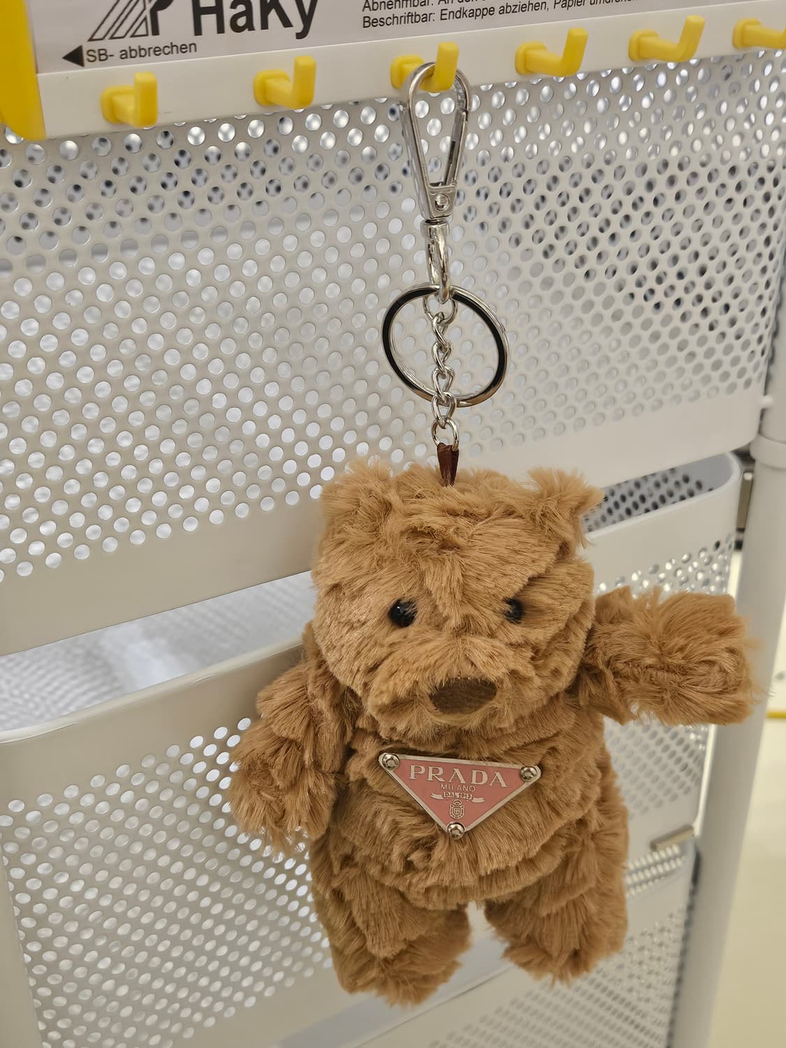 프라다 업사이클링 키링 커스텀 곰돌이 인형 상품이미지1