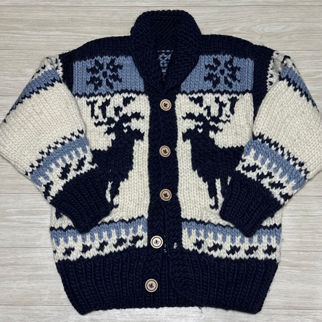 캐나다 코위찬 사슴패턴 상품이미지1