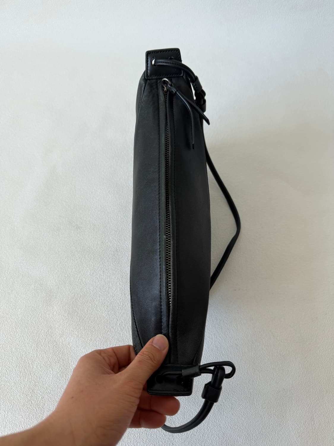 아카이브앱크(Archivepke) 레더 숄더백 상품이미지5