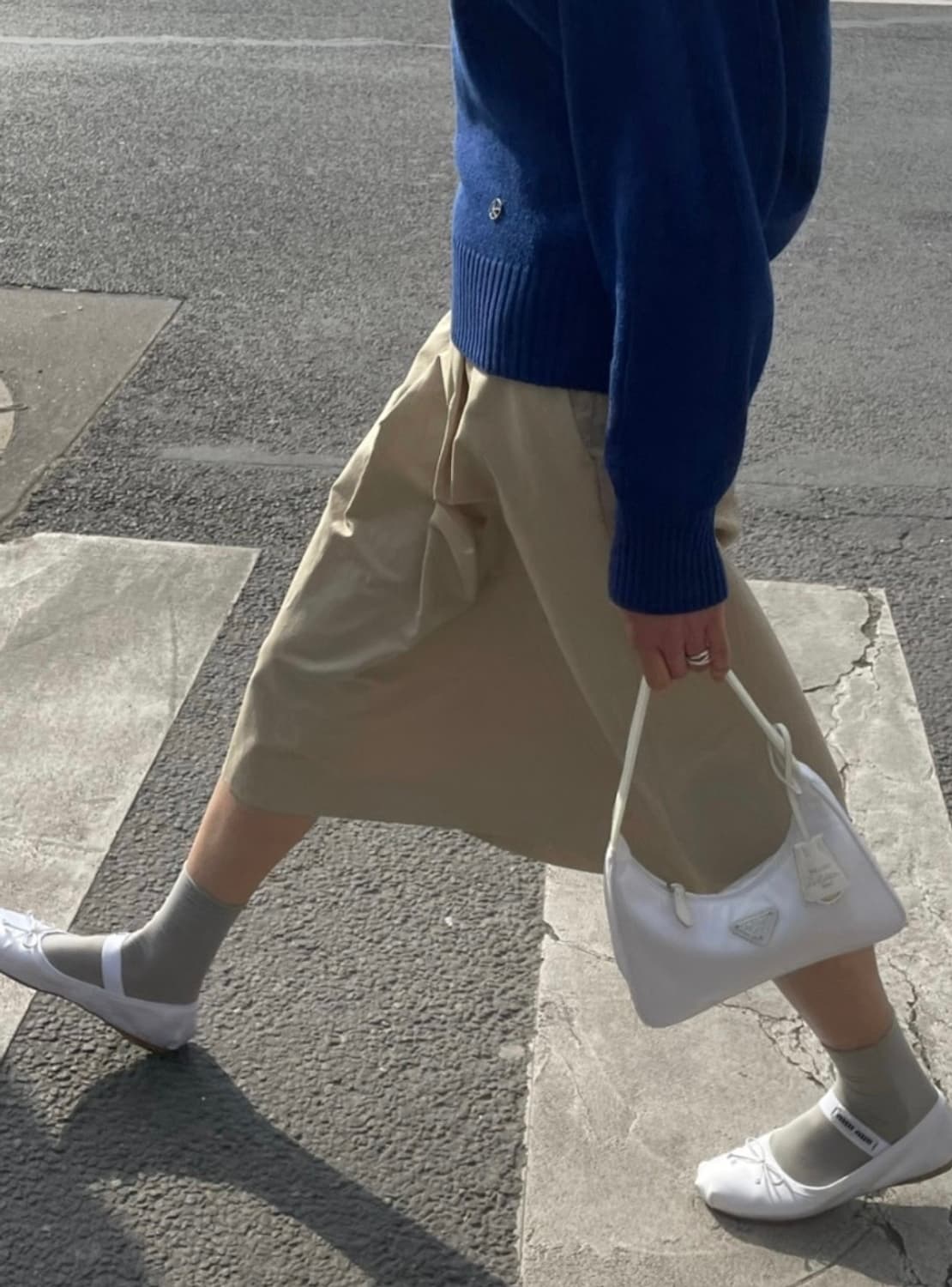 미우미우 발레리나 플랫 새틴 화이트 38 상품이미지8