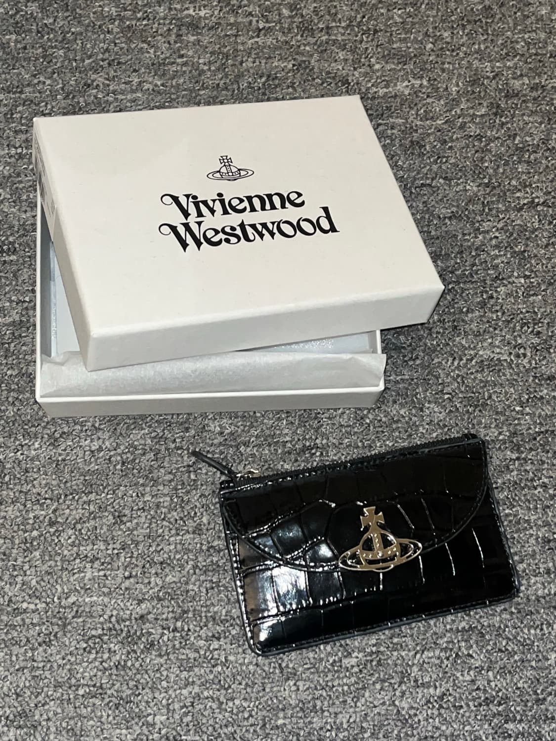 비비안 웨스트우드 하프문 카드지갑  상품이미지2