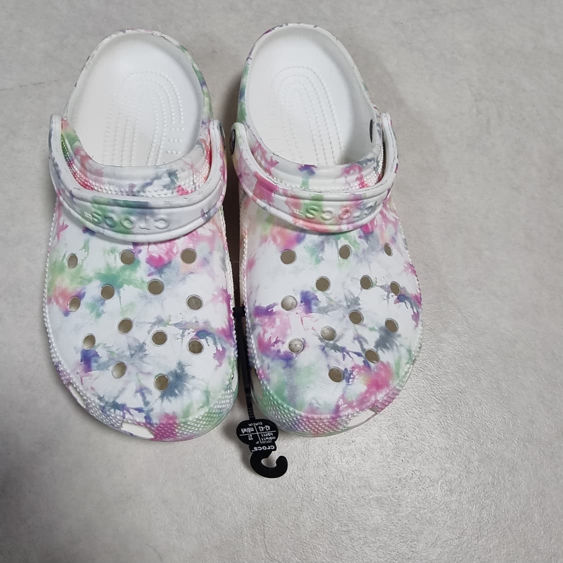 크록스 타이다이 클로그 상품이미지1