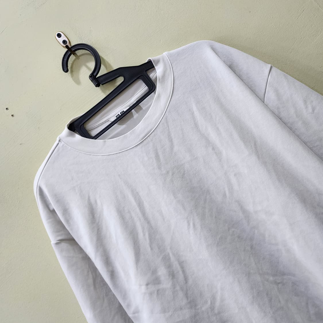 [XL] UNIQLO U AIRism 반팔티 (화이트) 상품이미지2