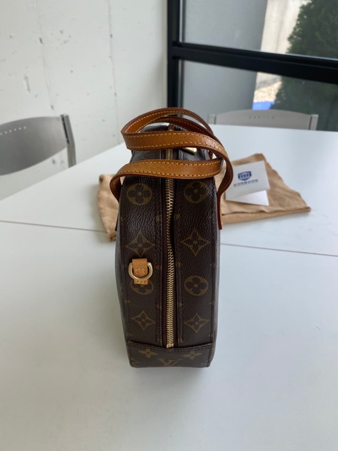 정품 루이비통 스폰티니백 토트 크로스백 상품이미지4