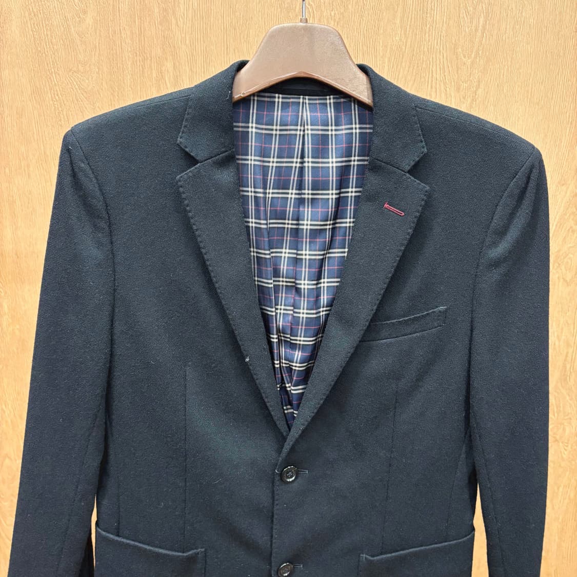 버버리 블랙 라벨 울 테일러드 자켓 투 버튼 체크 안감 배색 디테일 블랙 상품이미지4