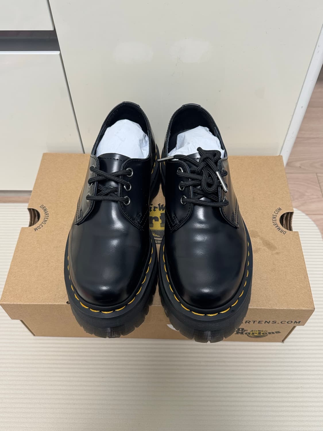 닥터마틴 1461 쿼드 블랙 폴리시드 스무스 230 상품이미지1