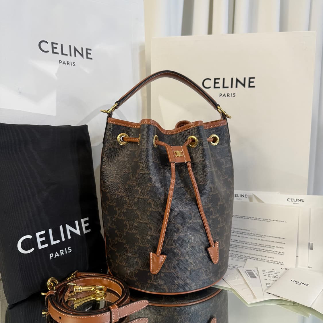 셀린느 트리옹프 틴 클라라백 버킷백 상품이미지3