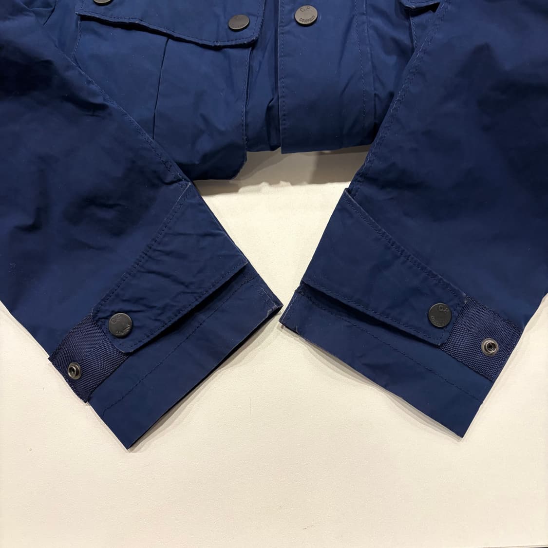 [105] 15s CP 씨피컴퍼니 고글 후드 자켓 네이비 B999 상품이미지7