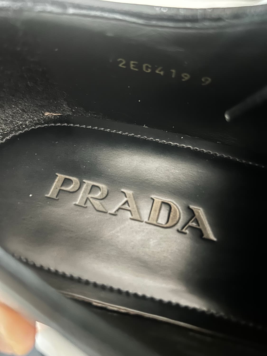 프라다 디아파종 브러쉬드 가죽 레이스업 로퍼 UK9 상품이미지2