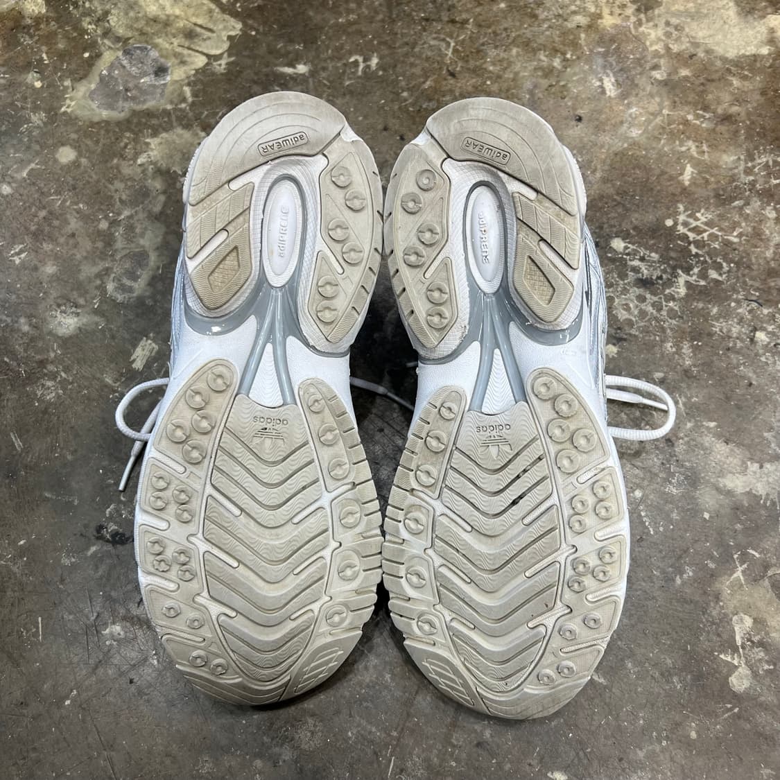 255) 아디다스 아디스타 쿠션 화이트실버 런닝화 워킹화 운동화 스니커즈 상품이미지4