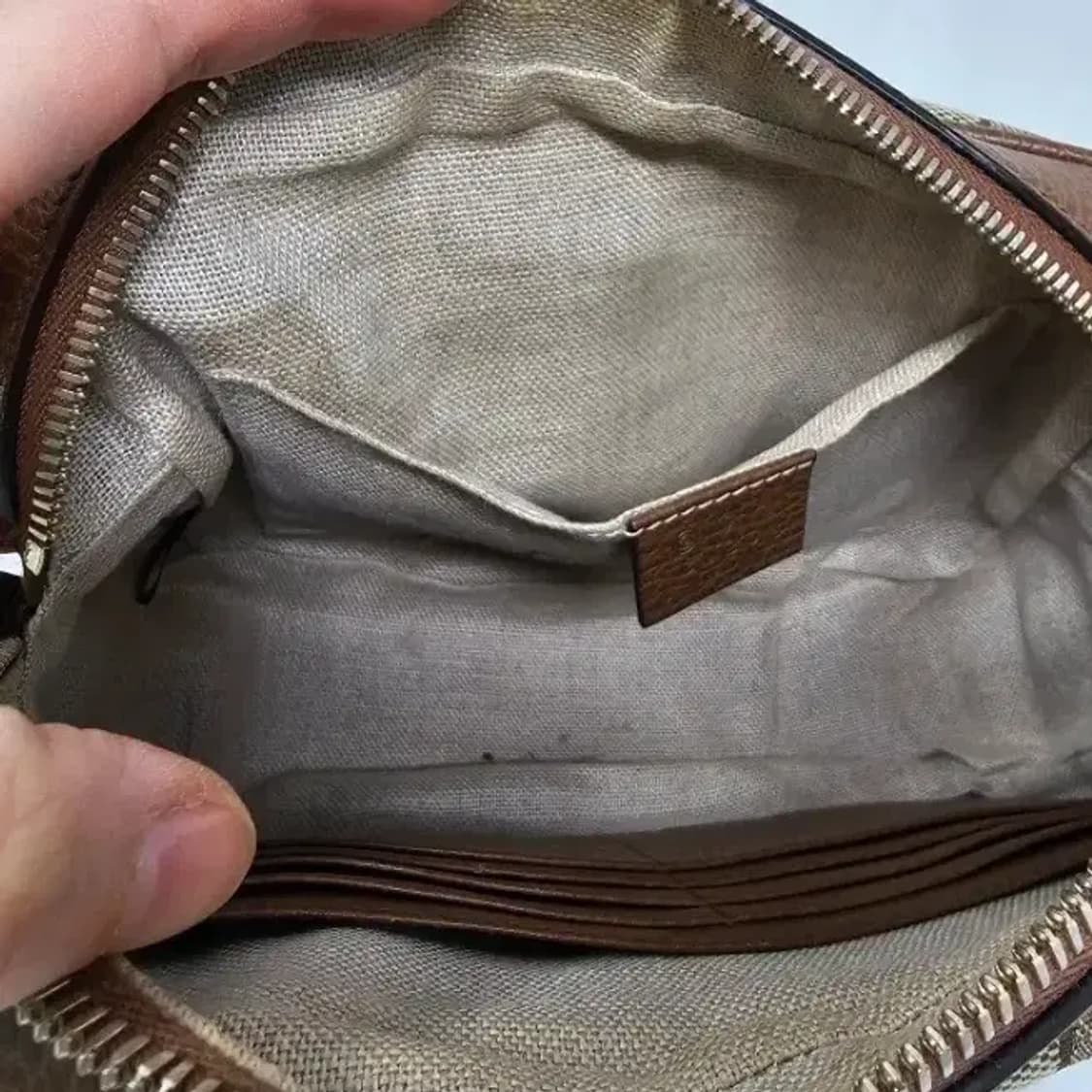 구찌 GG 패턴 브라운 크로스백 상품이미지4