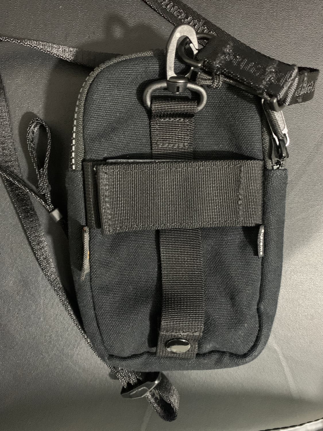 슈프림 카메라백 상품이미지2