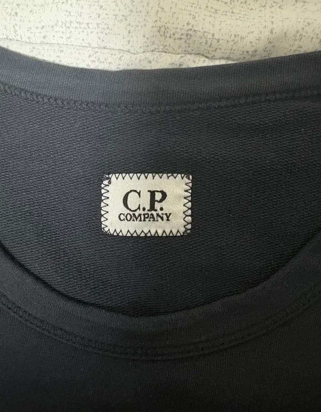 c.p 컴퍼니 블랙 맨투맨 상품이미지3