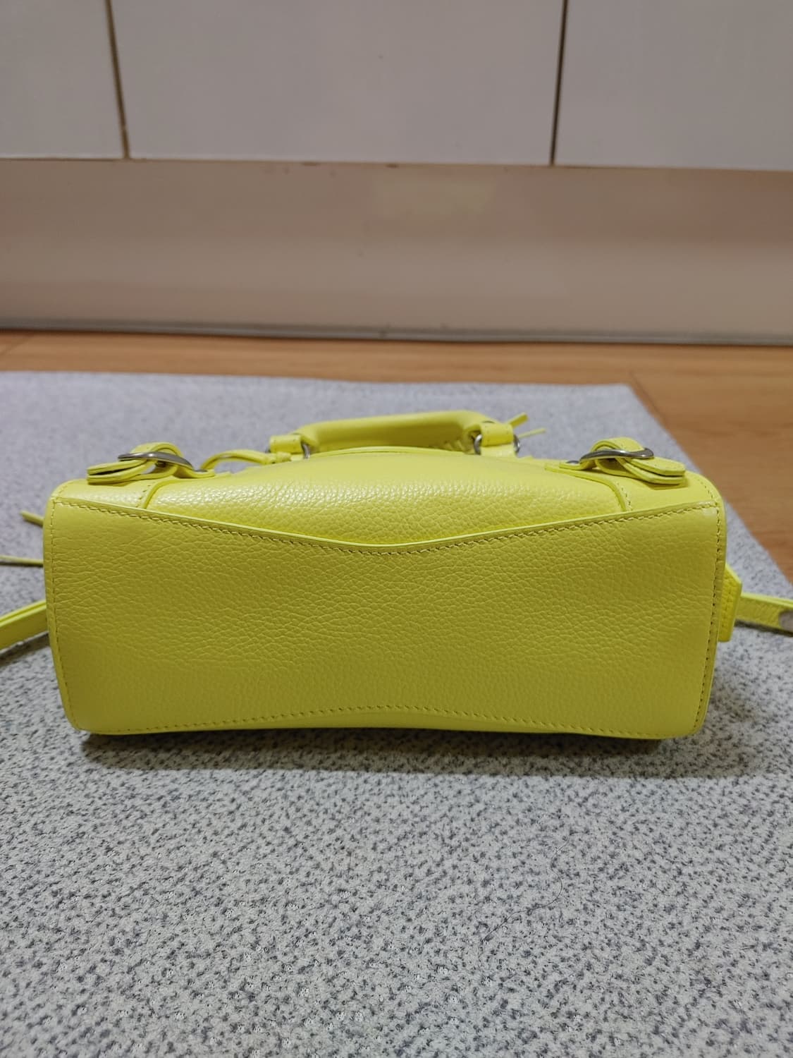 미사용 정품 발렌시아가 네오 클래식 미니 시티 모터백 크로스백 토트백 상품이미지5