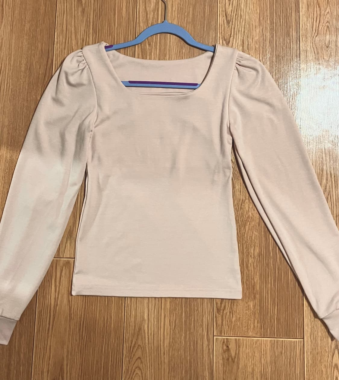 스퀘어넥딱붙퍼프긴팔티 에겐녀스나계피치살구복숭아딸기우유로걀탑히메갸루 상품이미지1