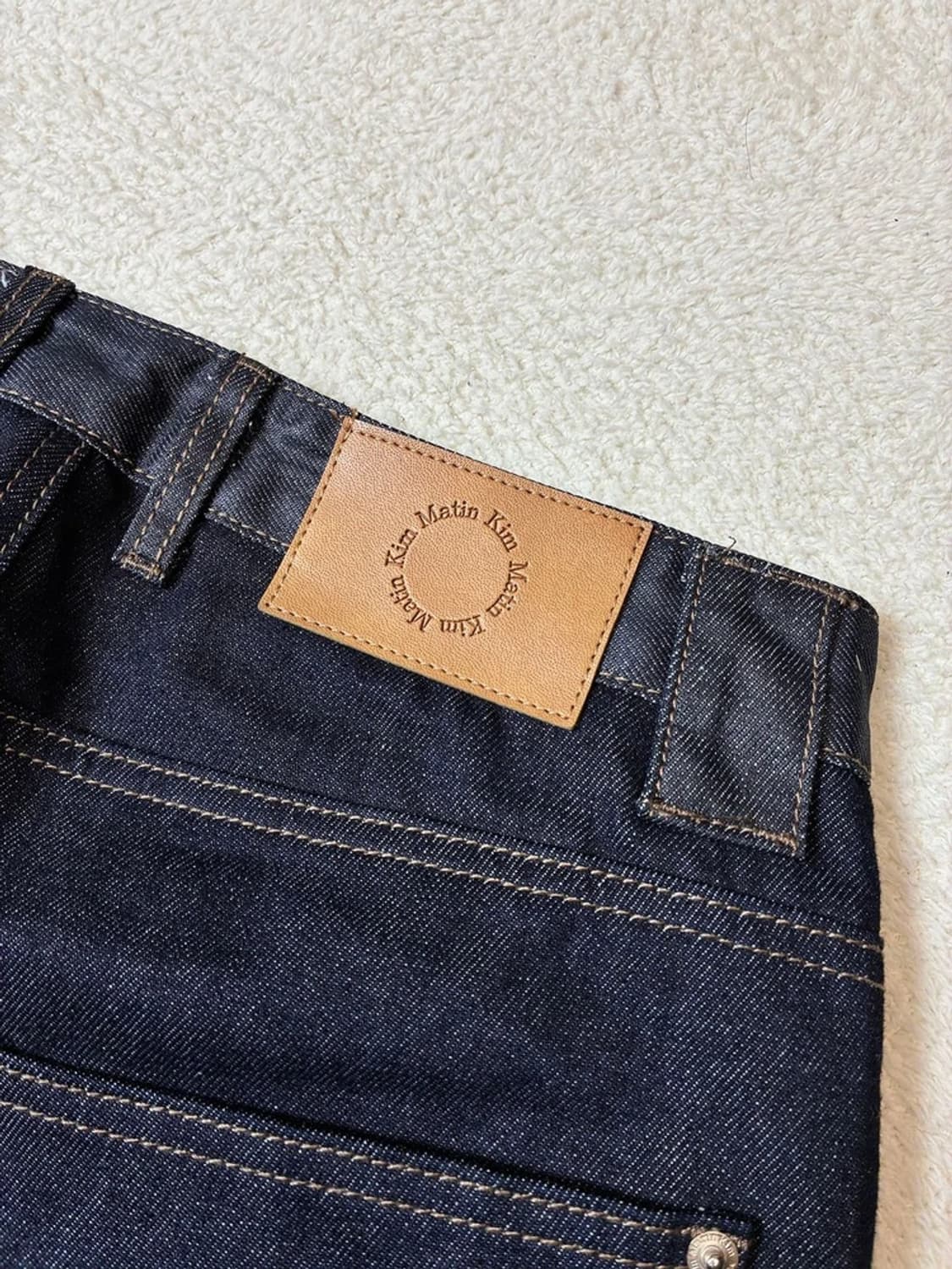 마뗑킴 23FW 포켓 스티치 코팅 데님 팬츠 PN7032 상품이미지7