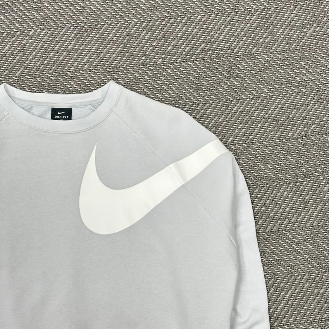 나이키 빅 스우시 크롭 맨투맨 v0390 상품이미지4
