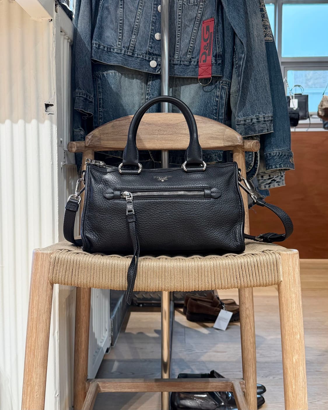 프라다 비텔로 피닉스 스몰 모터백 상품이미지1