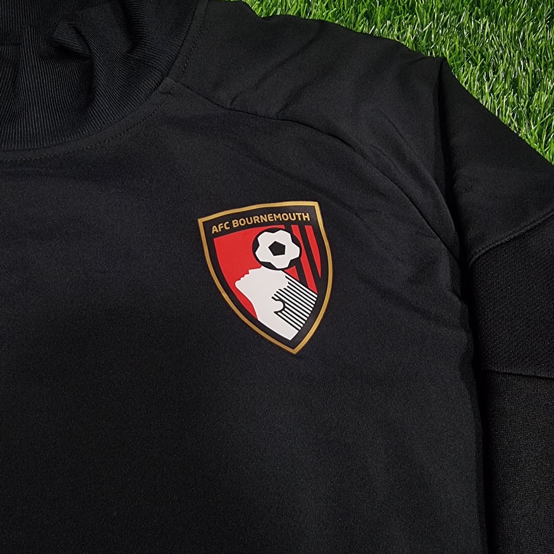 22-23시즌 본머스 엄브로 트레이닝 웜업 상품이미지3