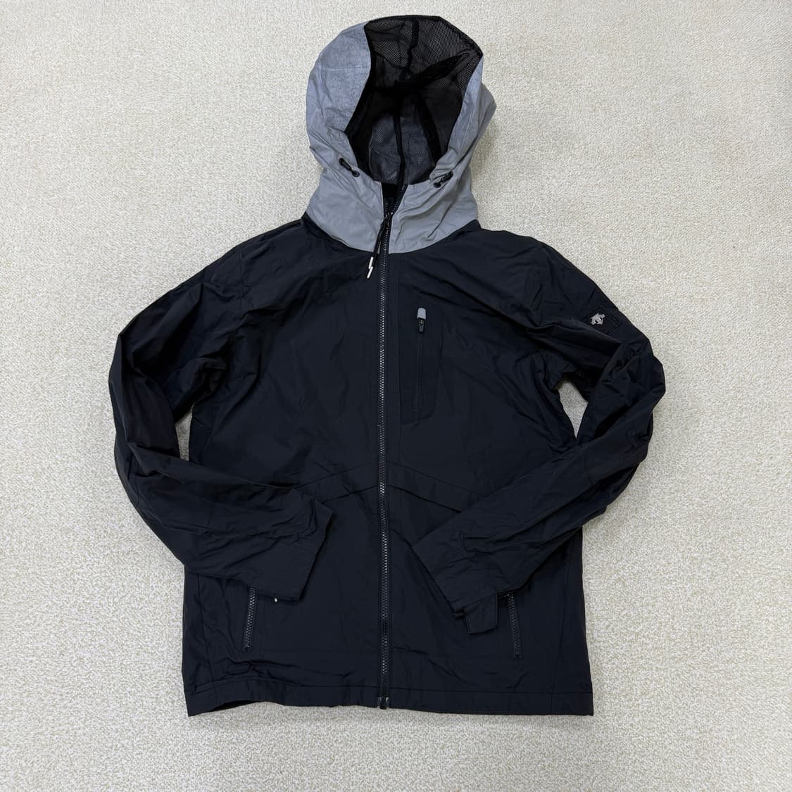 100 데상트 윈드브레이커 후드 자켓 0123T1 상품이미지1