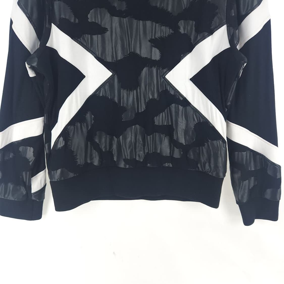 [남M]닐바렛 카모 프린팅 맨투맨[Y61-221] 상품이미지3