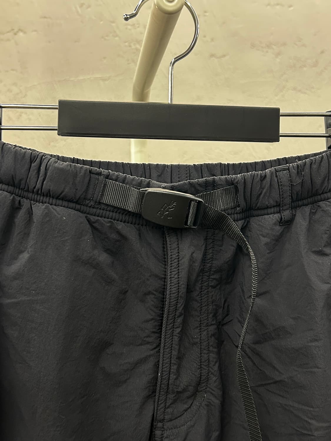 그라미치(GRAMICCI)블랙 벨트 팬츠 상품이미지4