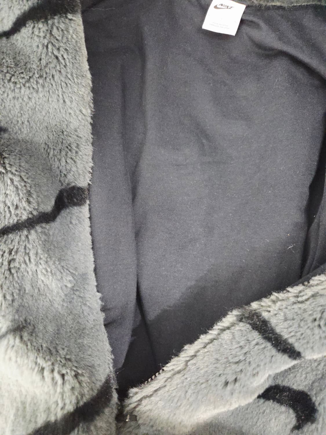 나이키 스우시 패턴 에코 퍼 자켓 상품이미지7