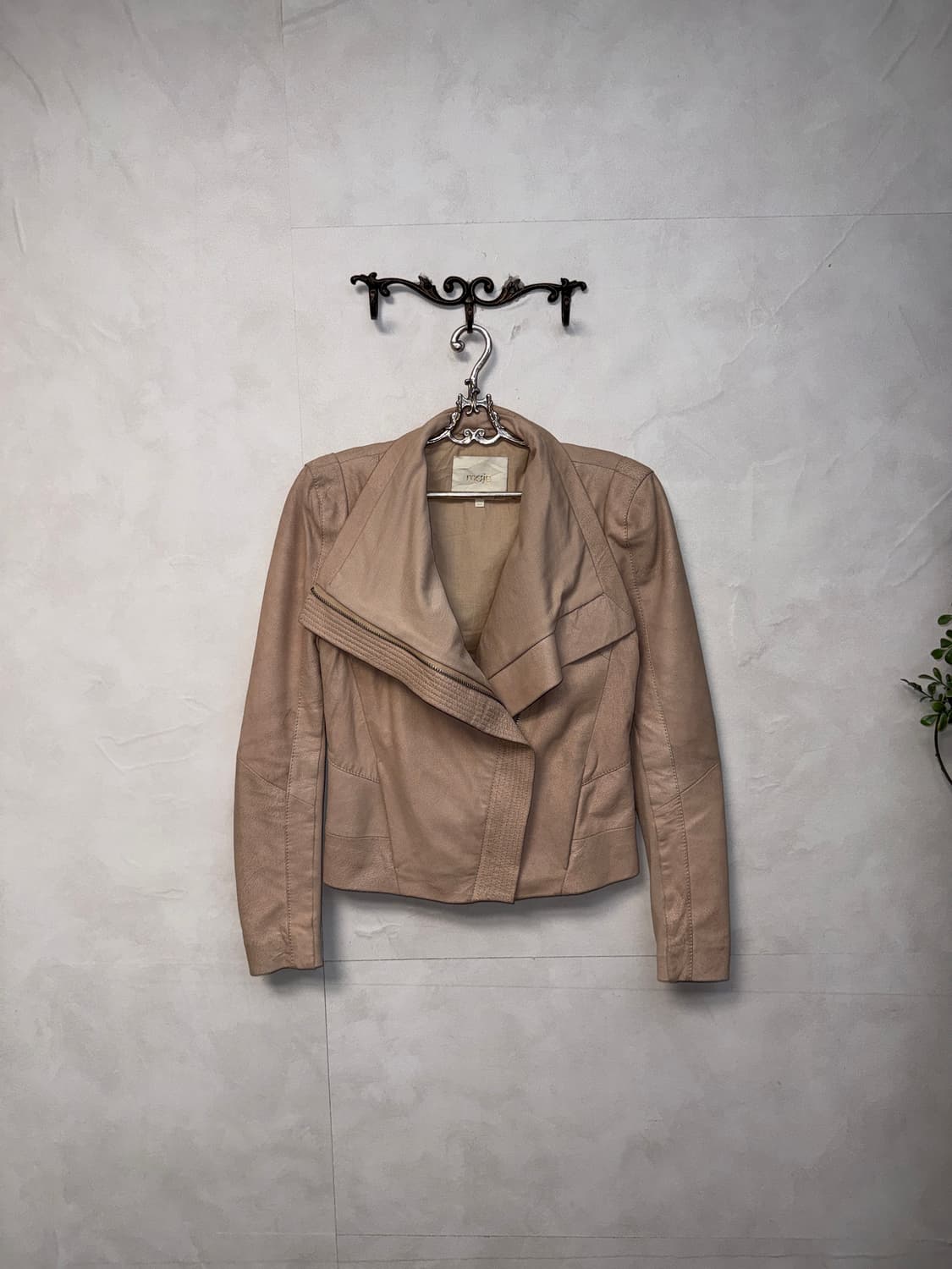 Maje pink lamb skin suede high neck jk 상품이미지4