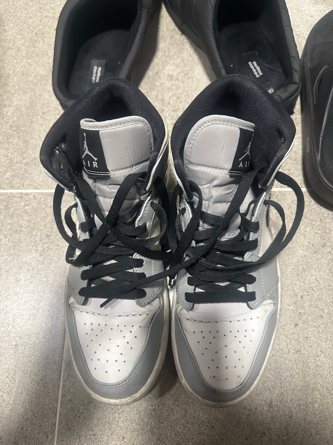 조던 1 미드 라이트 스모크그레이 상품이미지2