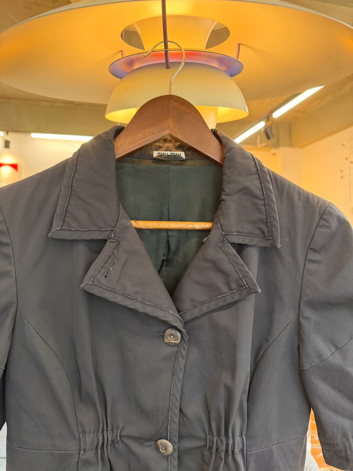 미우미우 06SS 하프 자켓  상품이미지3