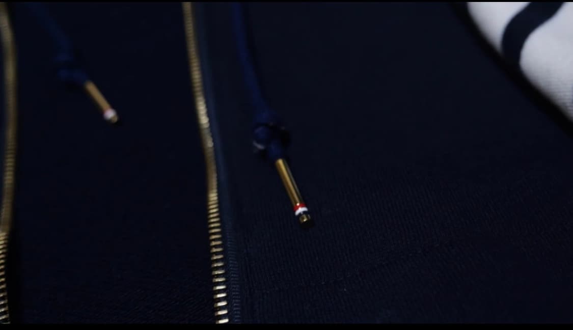 톰브라운 4선 후드집업 판매합니다 상품이미지5