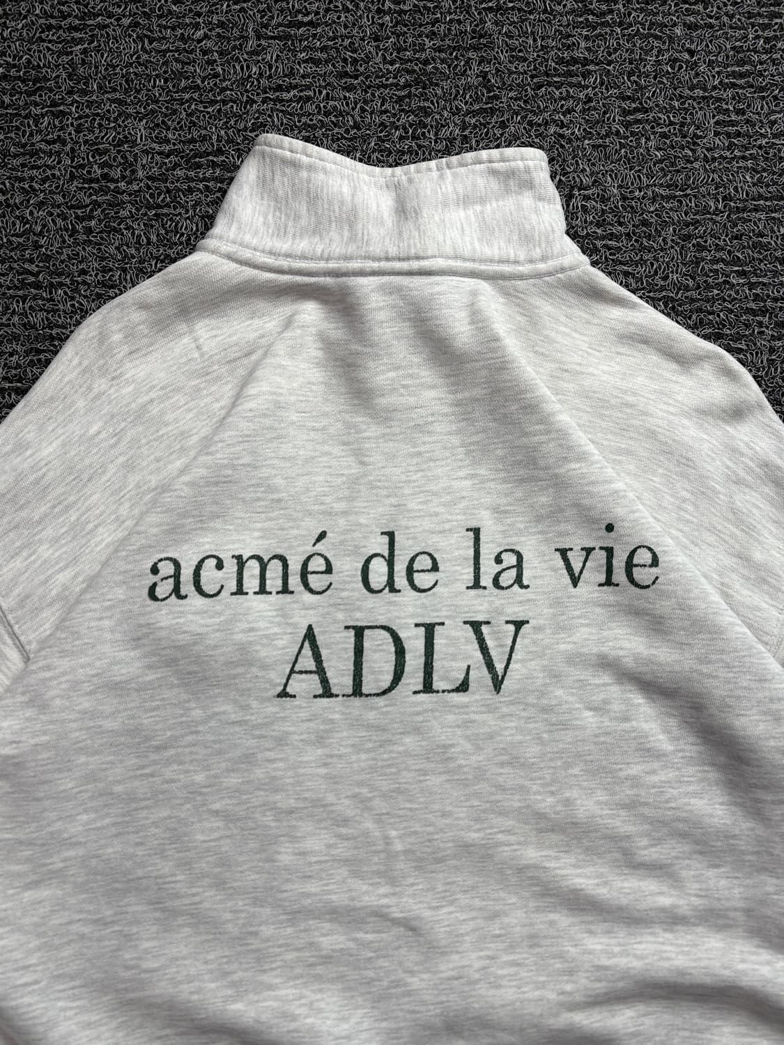 아크메드라비 빅로고 스웻 반집업 2366 상품이미지1