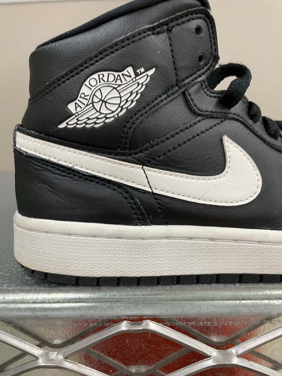 나이키 조던1 미드 블랙 화이트 245 상품이미지10