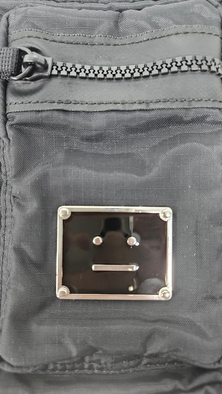 아크네스튜디오 이모지 크로스백 상품이미지3