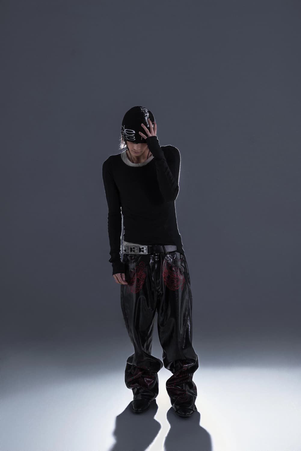 Dark Archive Embroidered graphic Pants 상품이미지5