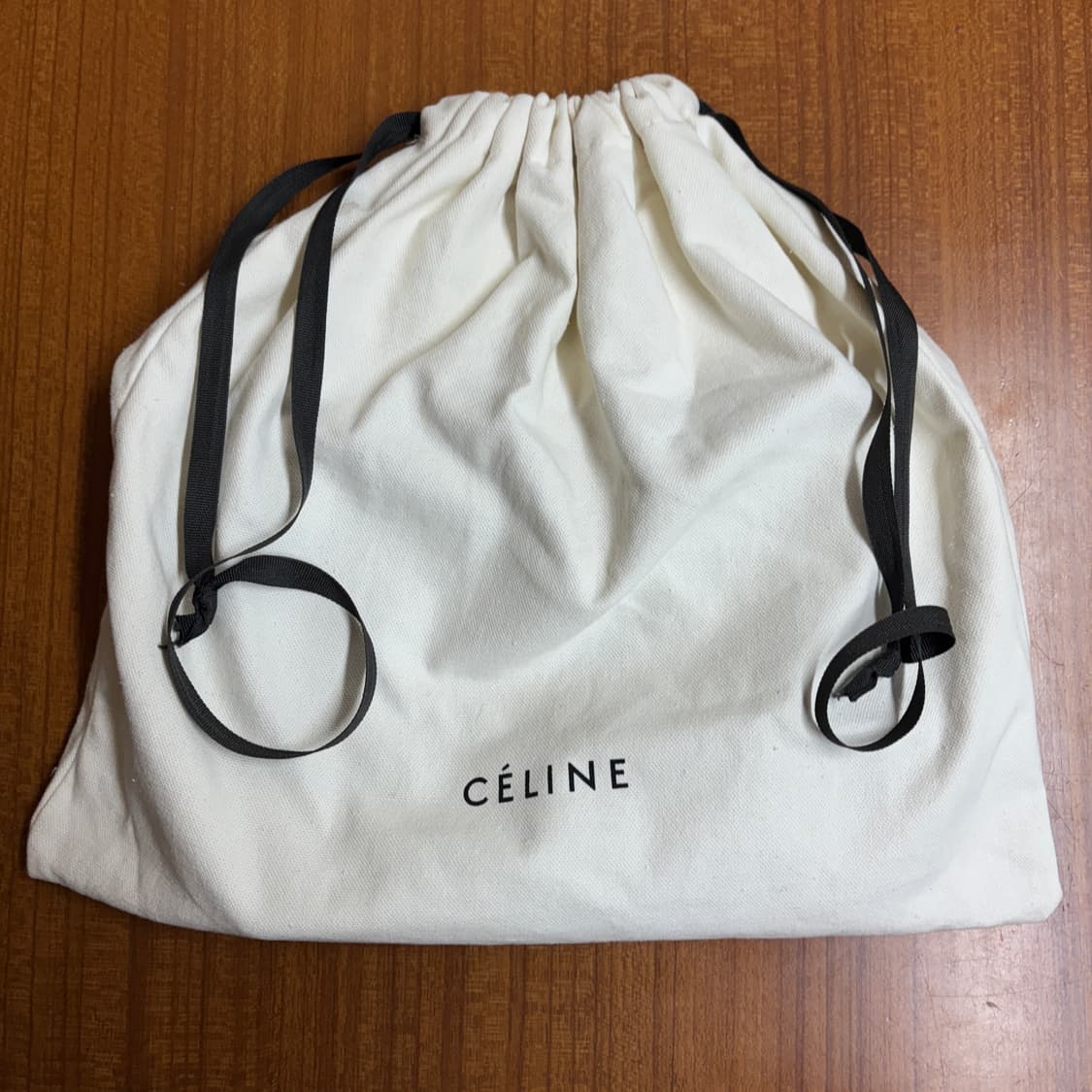 셀린느 트리오백 블랙 미디엄사이즈 상품이미지2