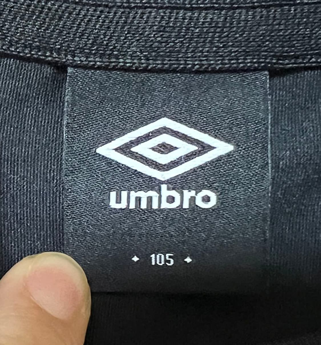 umbro 엄브로 빅로고 남자 라운드넥 기능성 반팔티 블랙 XL 105 상품이미지3