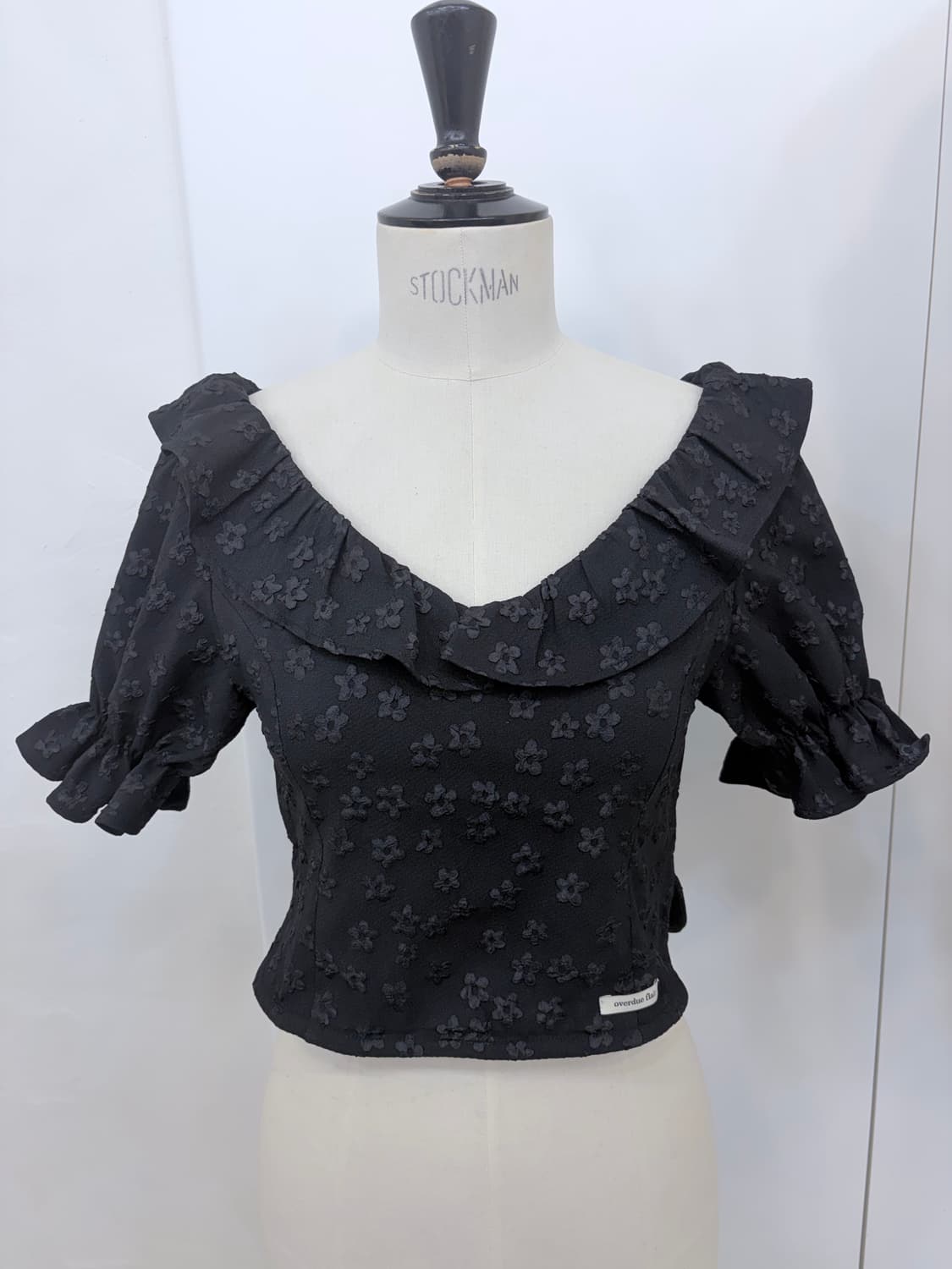 오버듀플레어 러플 자카드 블라우스 블랙 상품이미지5