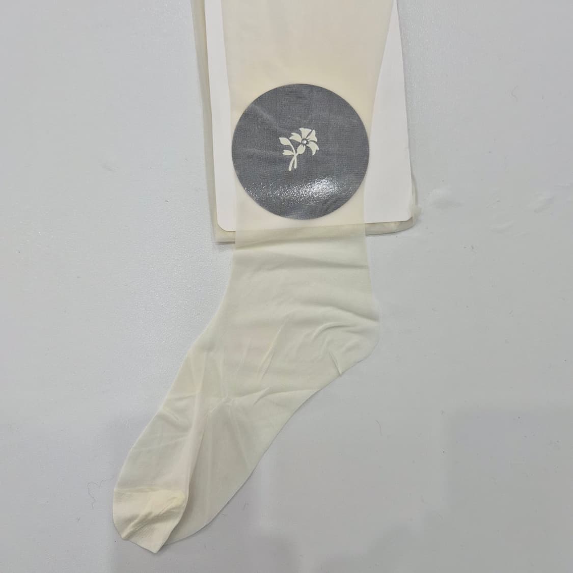 Simree 아이보리 플라워 포인트 팬티스타킹 상품이미지1