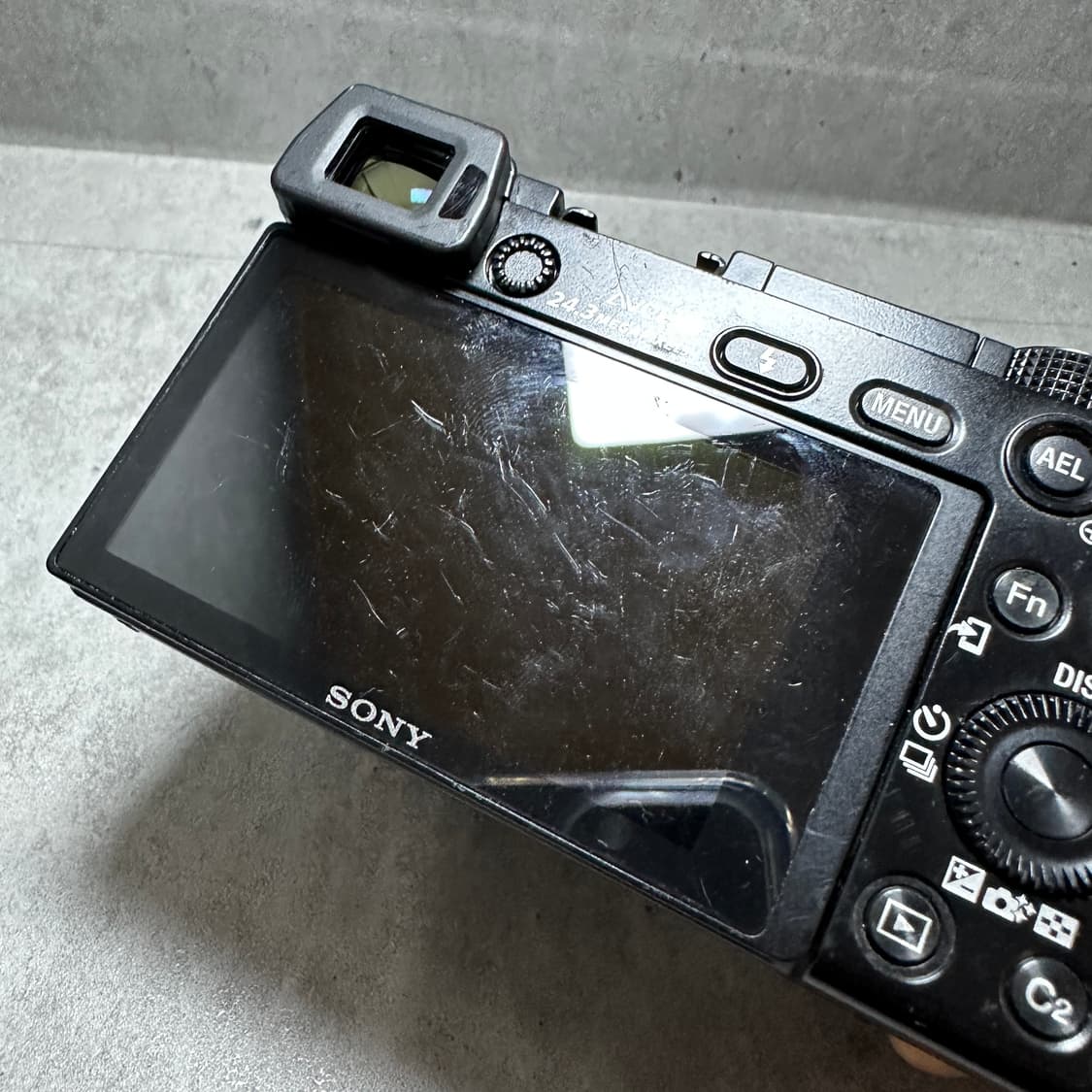 소니 a6000 미러리스 카메라 상품이미지3