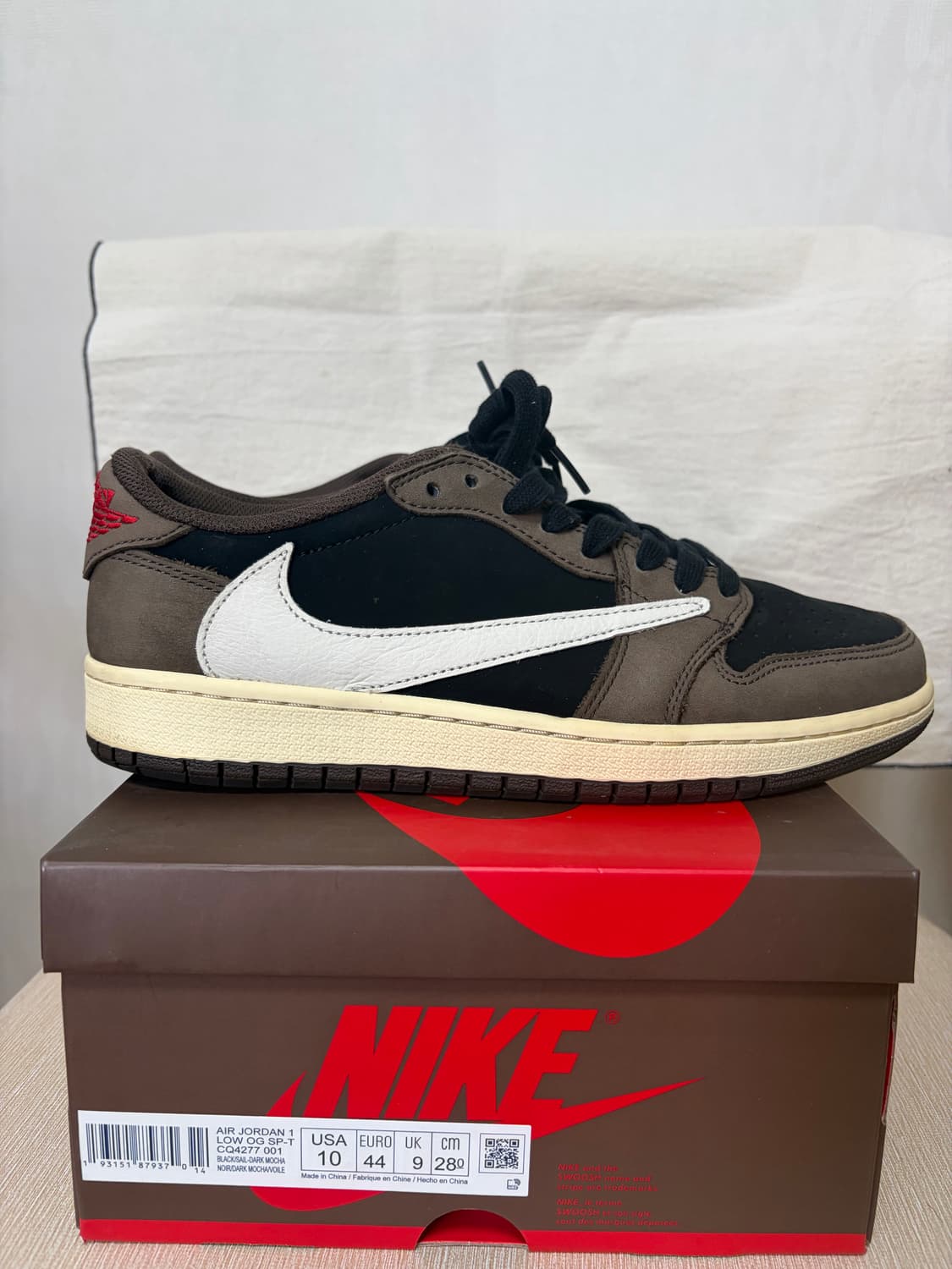 나이키 조던1 로우 트래비스 스캇 OG 상품이미지3