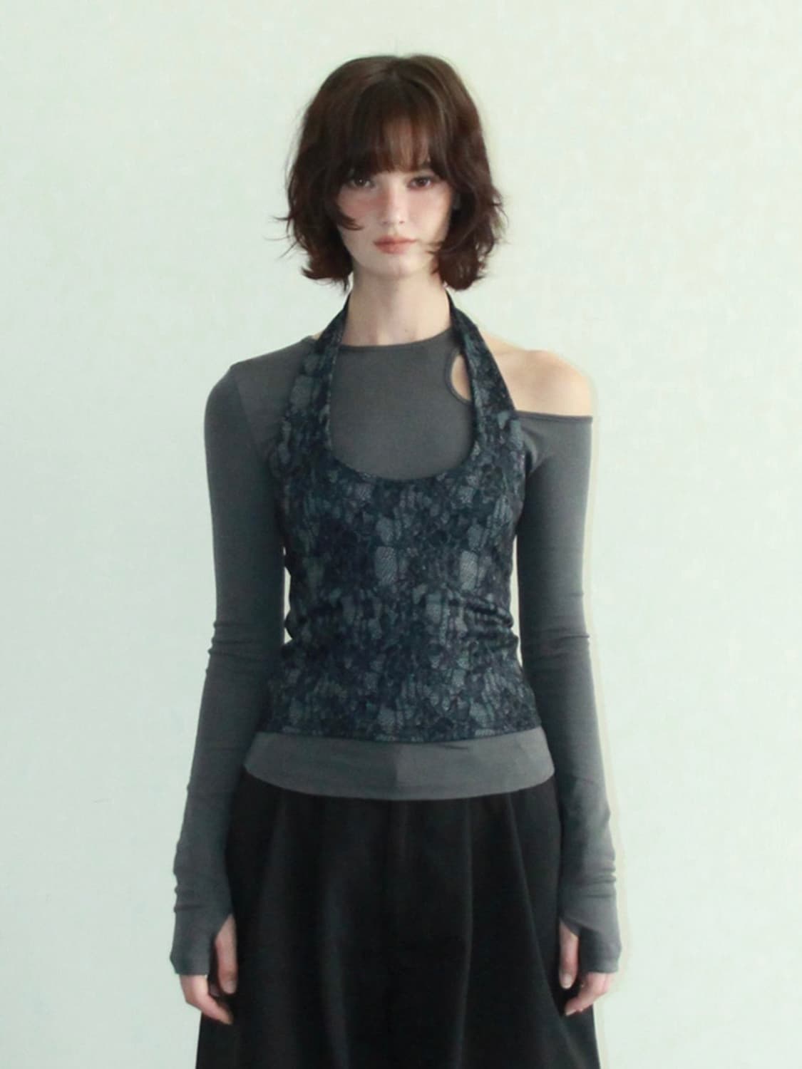 HAGAMOS 아가모스 플라워 레이스 홀터 슬리브리스 / 컷아웃 슬리브 상품이미지1