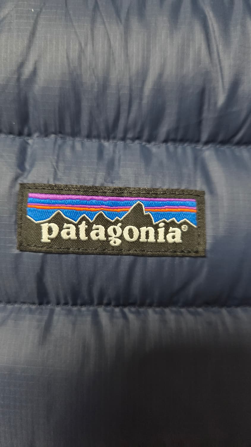 파타고니아 다운스웨터후드 다크네이비 상품이미지4