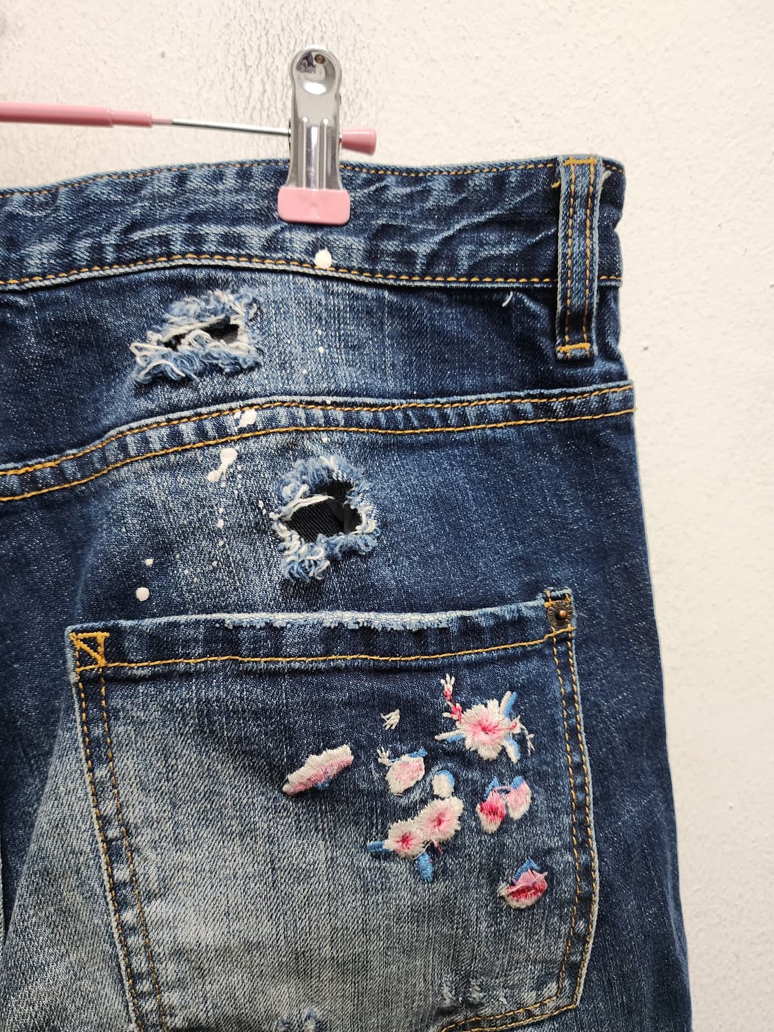 디스퀘어드2 빅브라더 벚꽃자수 청바지 상품이미지3